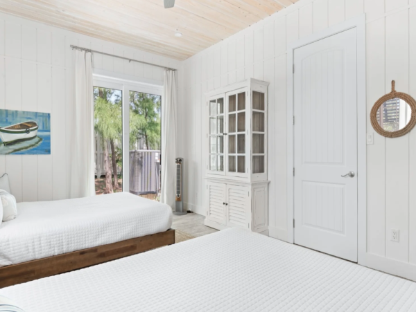 Luxurious 7-Bedroom Beachfront Retreat in Little Exuma, Bahamas
